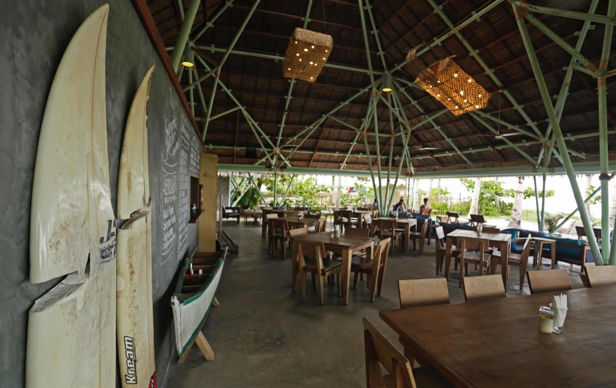 Bravo Beach Resort General Luna  Ngoại thất bức ảnh